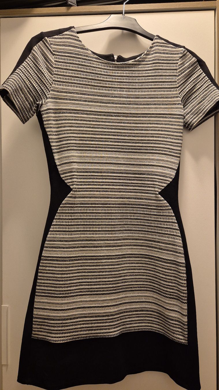 Morgan Vestiti: Robe courte élégante Morgan – Nuovo (secondo la descrizione) da Genève venduto da sofeal