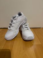 Baskets blanches taille 38 air Jordan