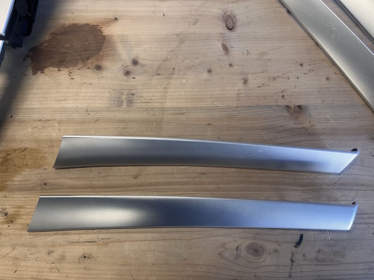 Audi Toutes les pièces auto: Garniture interne Audi A3/S3/Rs3 8P – D'occasion à Lausanne par kamikazy 5
