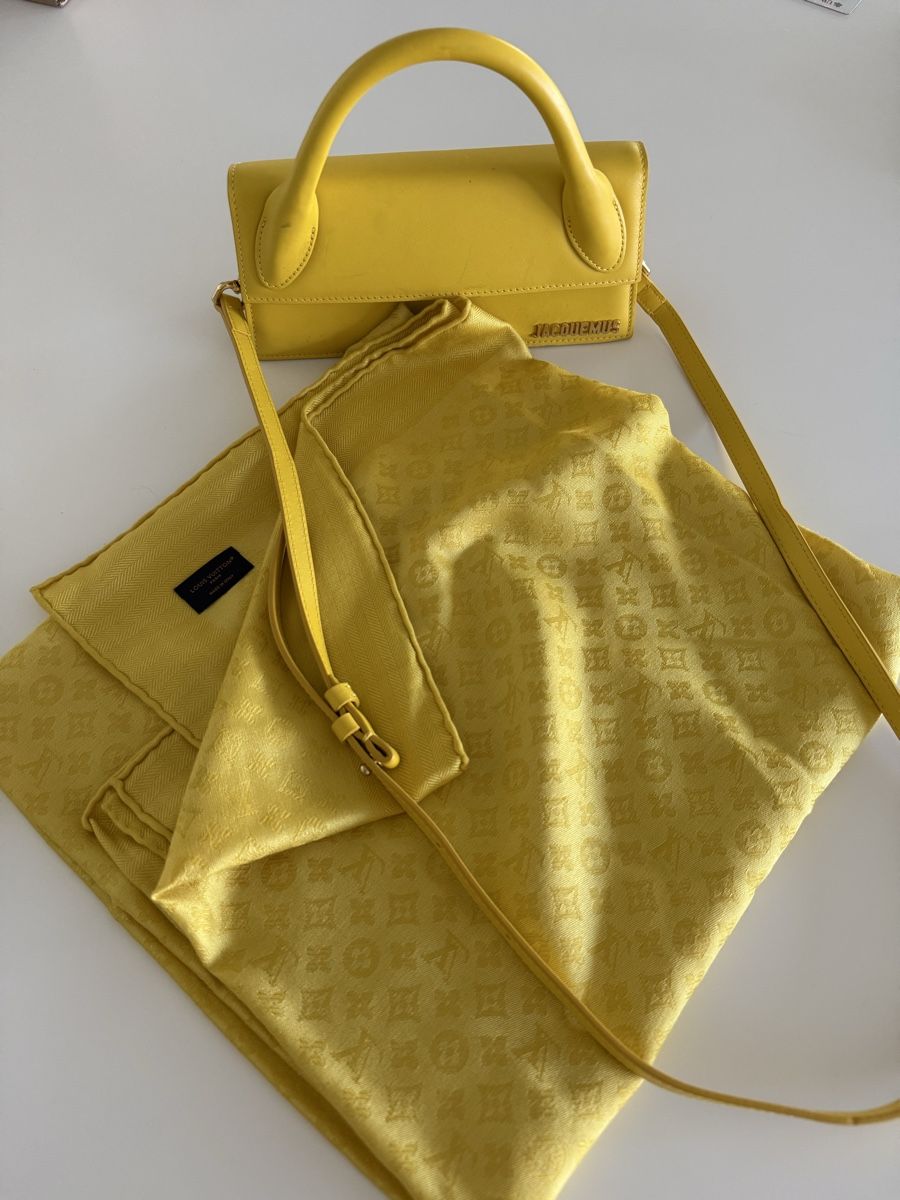 Jacquemus Taschen für Damen: Jacquemus bag + LV scarf – Gebraucht aus Montagnola von TessaL