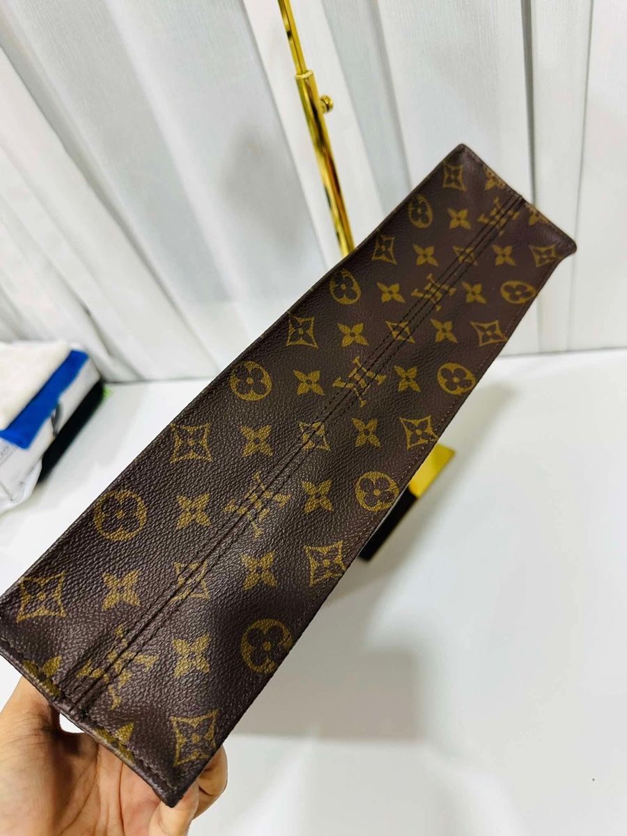 Louis Vuitton Taschen für Damen: Louis Vuitton Sac Plat Handtasche besteht – Gebraucht aus Widnau von Pukpan_99 5