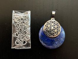 Amulett/ Anhänger aus Lapislazuli mit Blume des Lebens