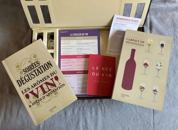Bücher: Coffret dégustation les arômes du vin – Gebraucht aus Chénens von may_tyw6 1
