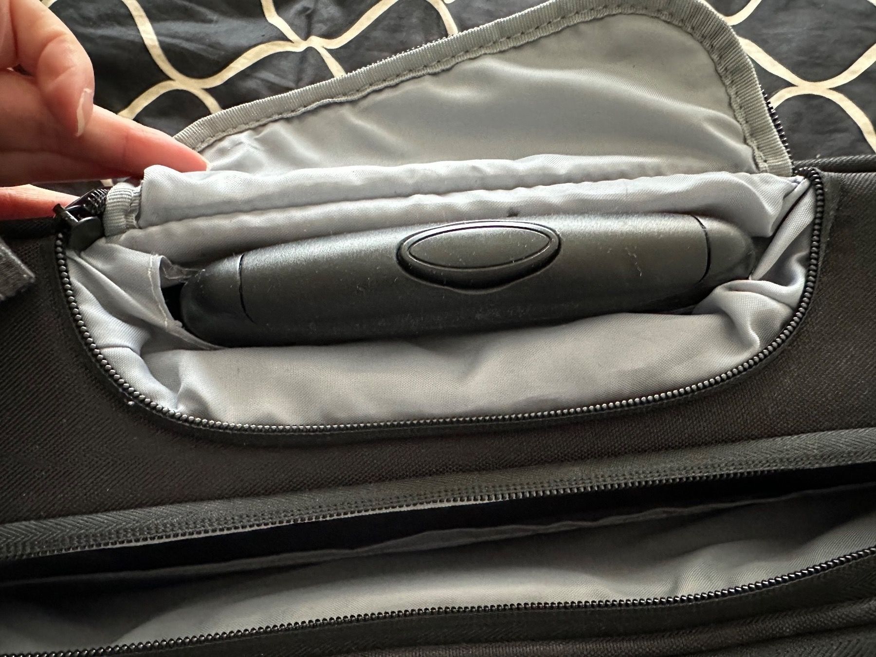 Sonstiges zu Aviatik: HP Laptop Gepäck – Gebraucht aus Zürich von katya_noia 6