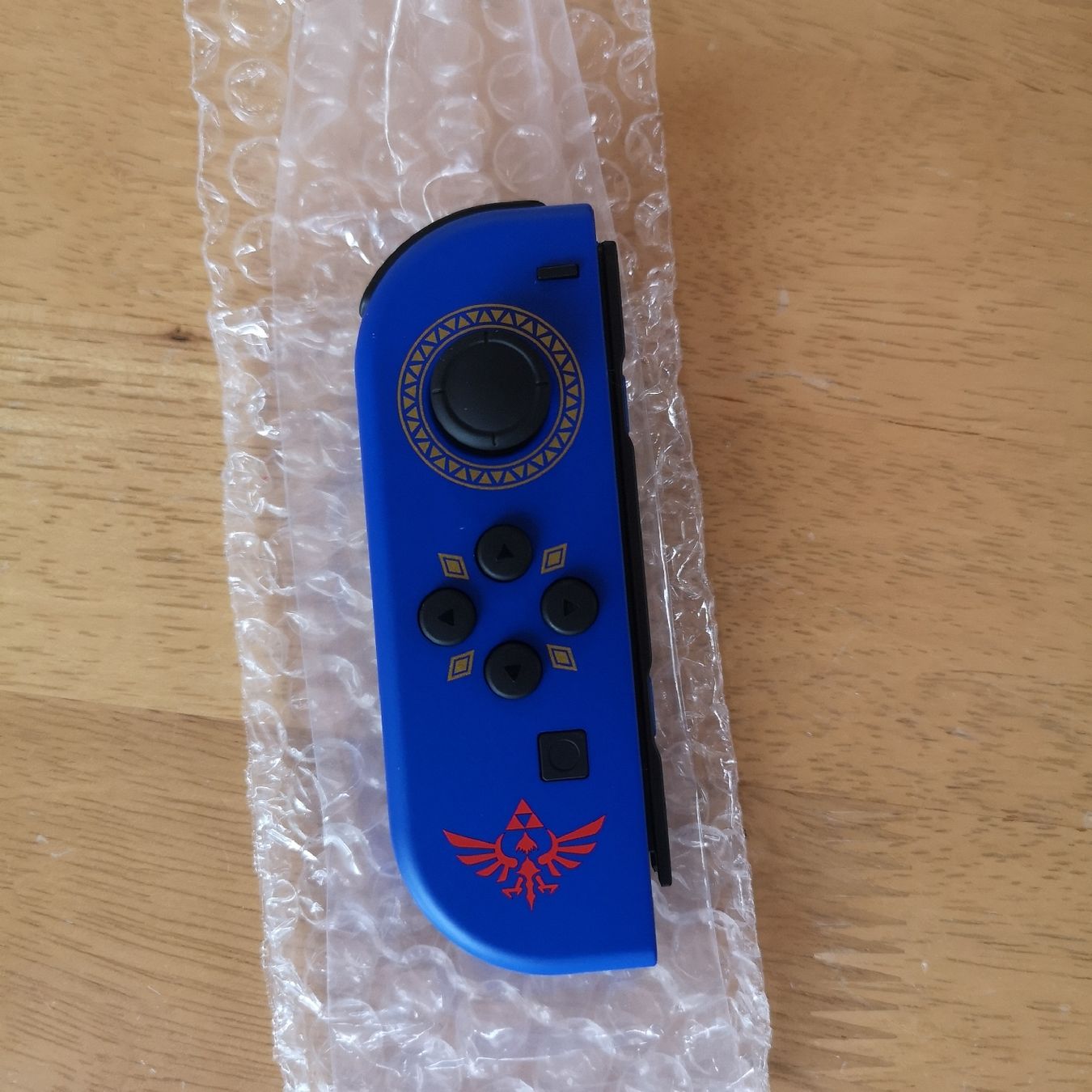 Nintendo Controller: Zelda: Skyward Sword HD Joy-Con Controller (Nintendo Switch) – Nuovo (secondo la descrizione) da Biel/Bienne venduto da scvotti05 2