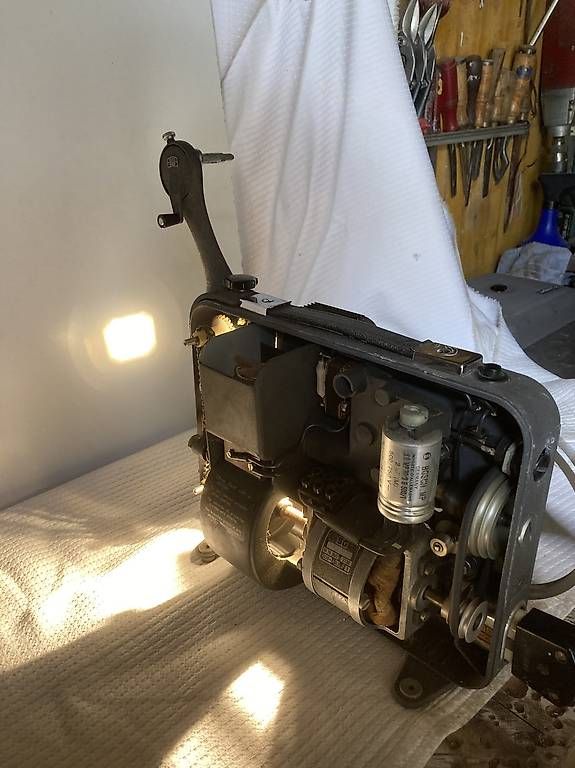 Proiettori: Vintage projecteur – Usato da Neuchâtel venduto da pet_t7ks 2