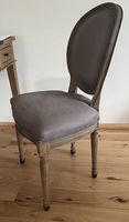 Chaise médaillon