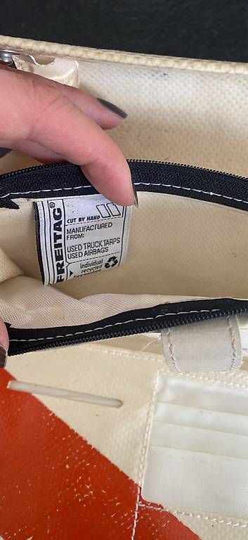 Freitag Portamonete: Geldbörse gross Freitag – Usato da Herisau venduto da anto9493 3