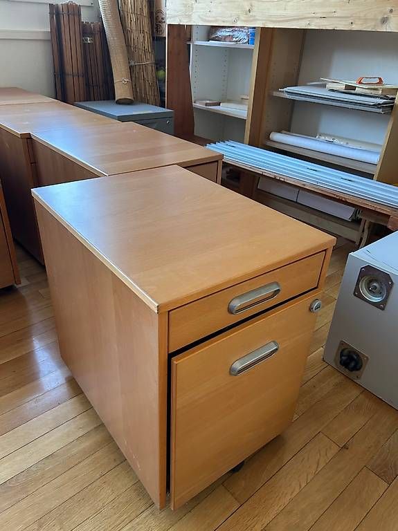 Banconi: Caisson de bureau mobile | 3 tiroirs + 1 pour dossiers – Usato da Lucens venduto da e-com.RNr 4