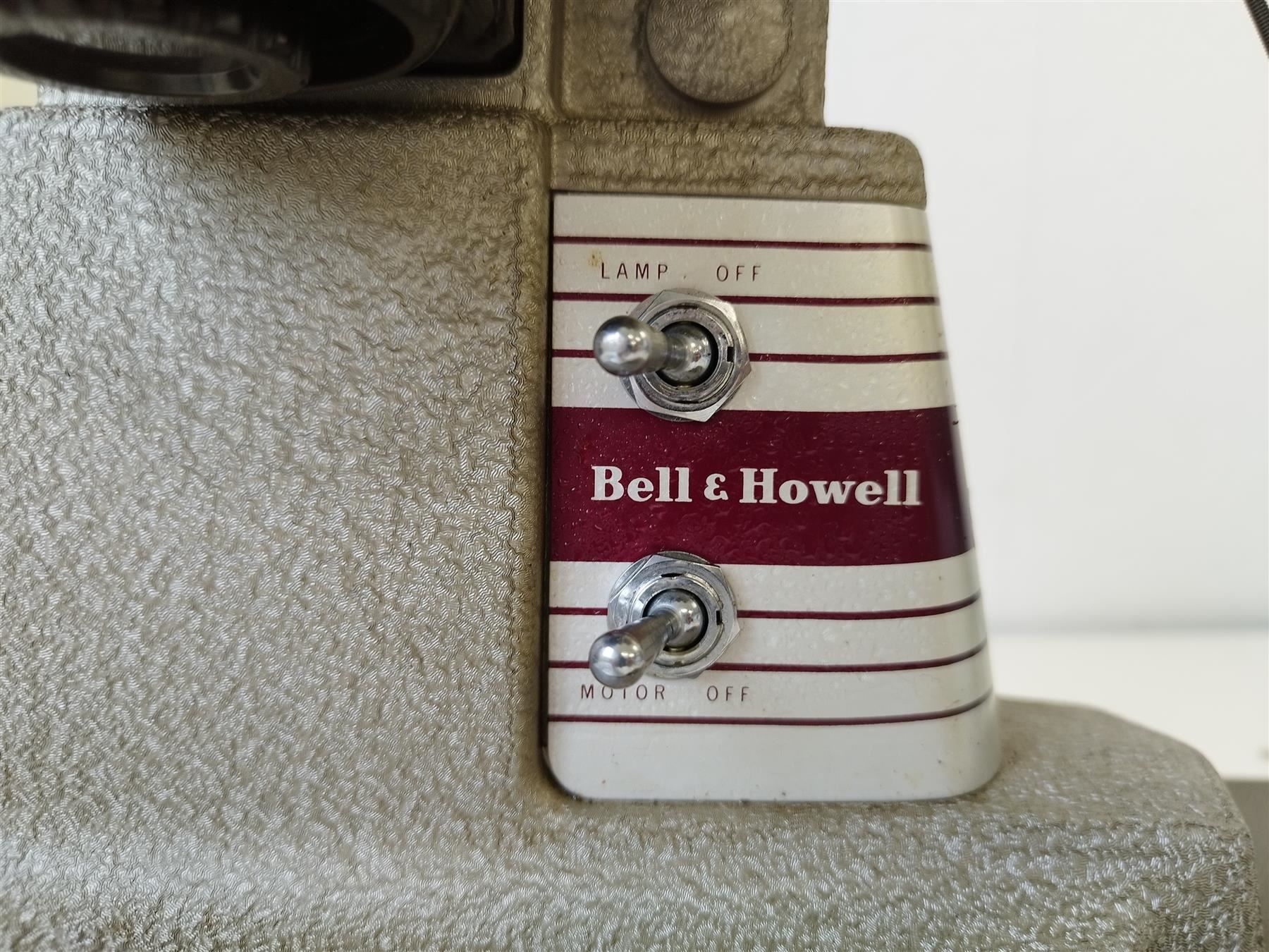 Proiettori: Bell Howell 16mm Projektor – Difettoso da Niederdorf venduto da LeptonAG 8
