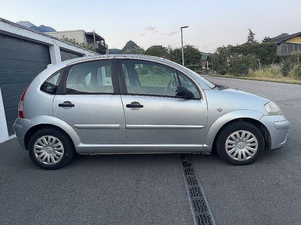 Citroën Automobili: Citroën C3, 1.4L, 5 Portes, Bon état, Climatisation, etc – Usato da Conthey venduto da ditade 3