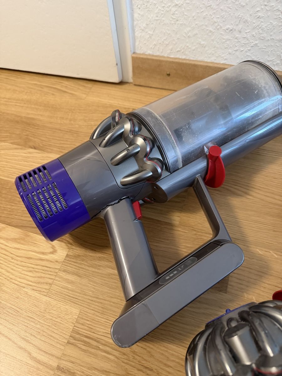 Dyson Staubsauger & Zubehör: Dyson accessoires ( pour pièces )  – Defekt aus Meyrin von SA_3006 1