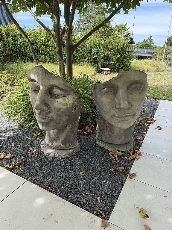 Sculture & Statue: Statues Garden Faces – Usato da Pfäffikon SZ venduto da lar_wl22 1