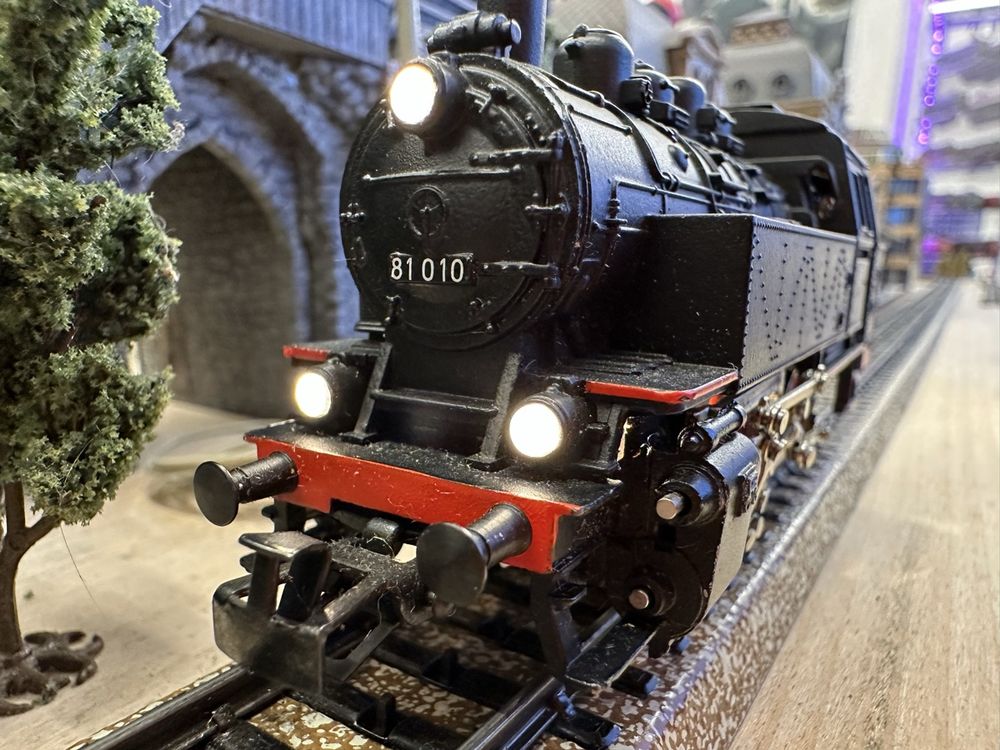 Märklin Trains électriques: Märklin 3031 DB BR 81 – D'occasion à Lupsingen par New-Haven