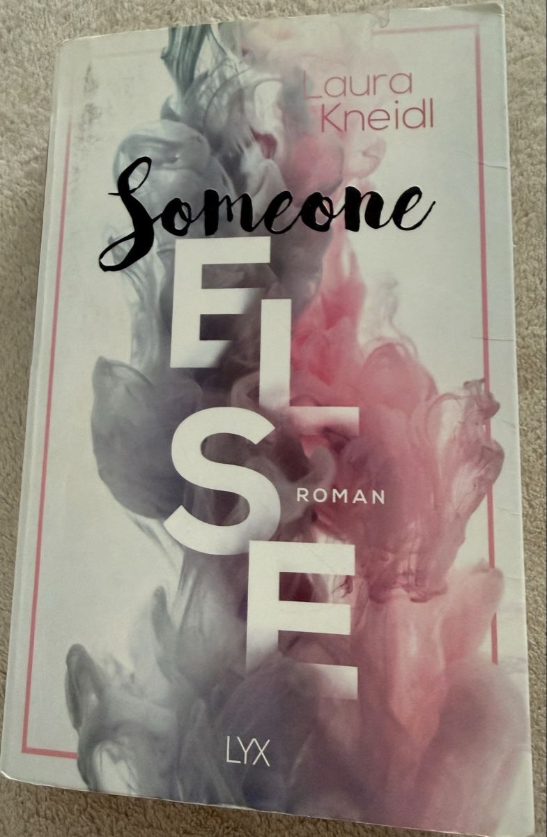 Bücher: Someone Else Laura Kneidl – Gebraucht aus Luzern von CocoLoco82