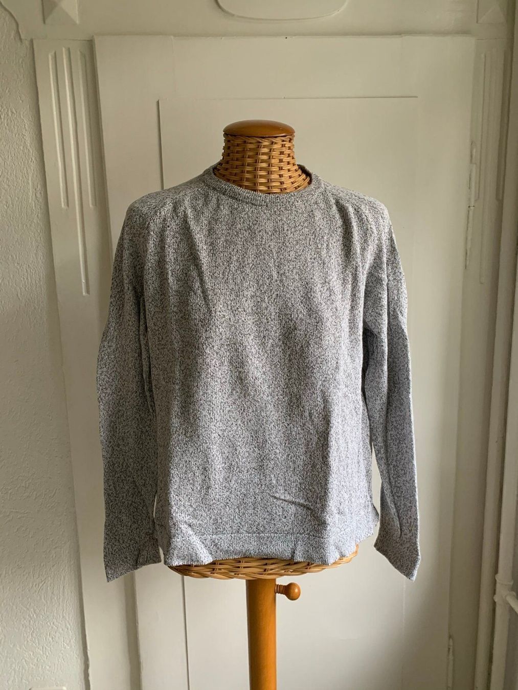 Pulls & Sweat-shirts: Strickpullover grau meliert - M – D'occasion à Zürich par Diazaio
