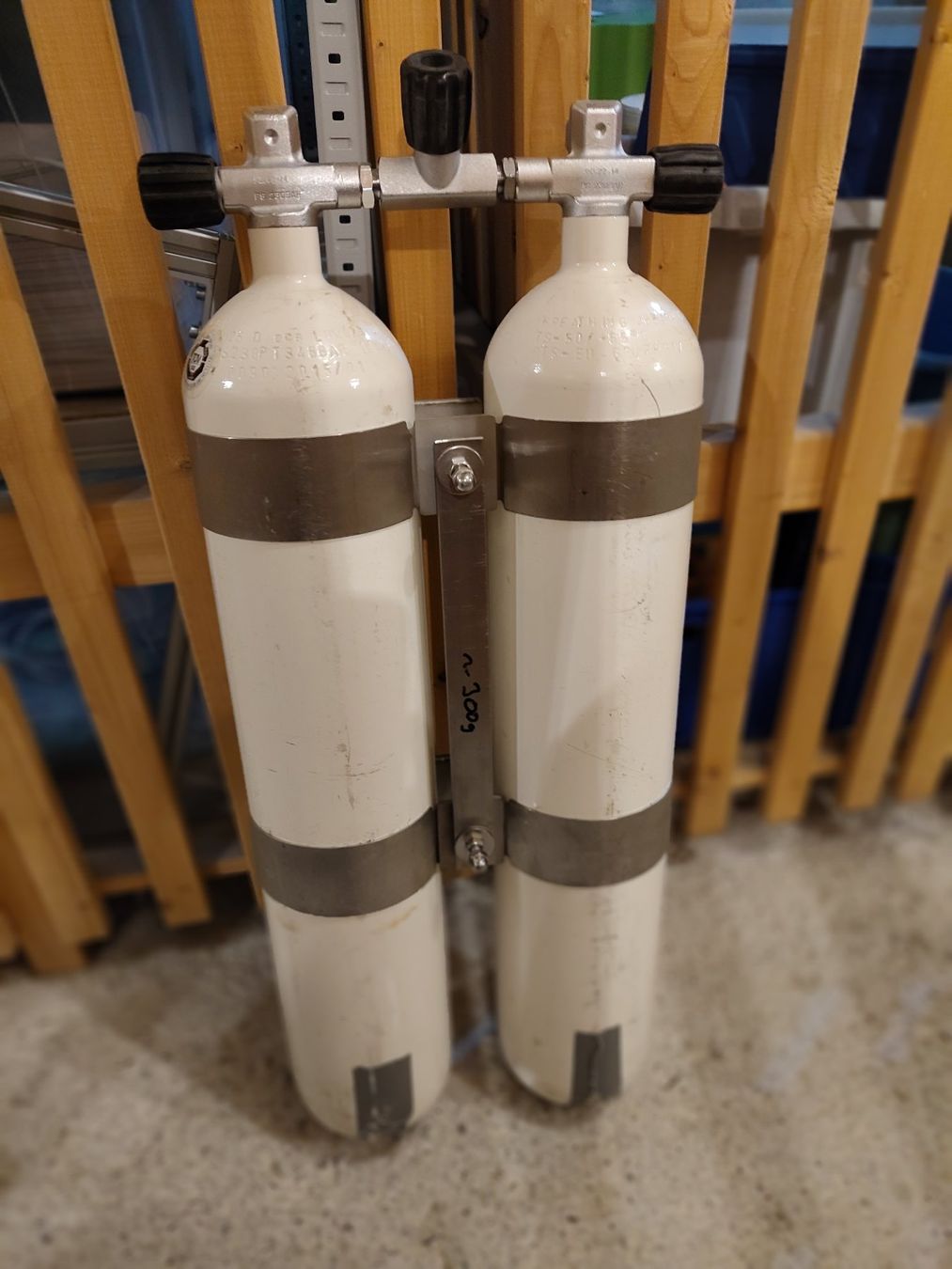 Bombole da sub: Stahlflasche Doppel 8.5l – Usato da Zofingen venduto da ruxer