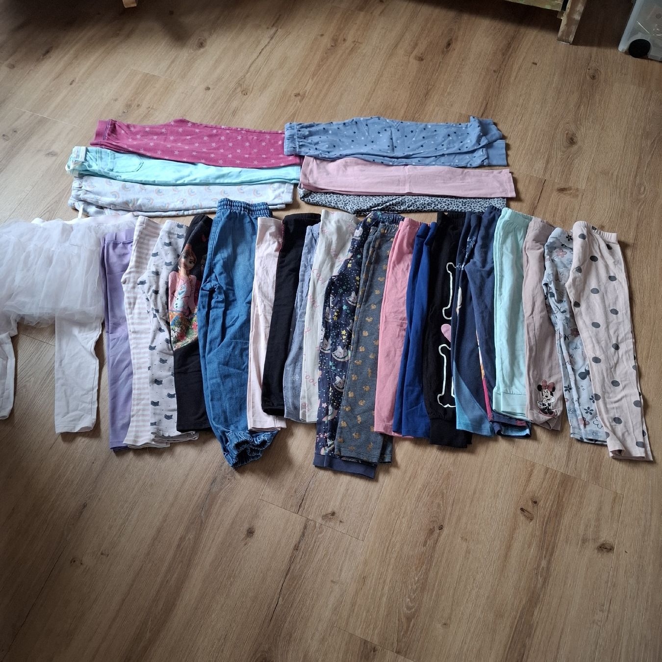 Lotti & Set di vestiti: Riesiges Mädchen Kleiderpaket Grösse 110 – Usato da Bülach venduto da JAYA379 8