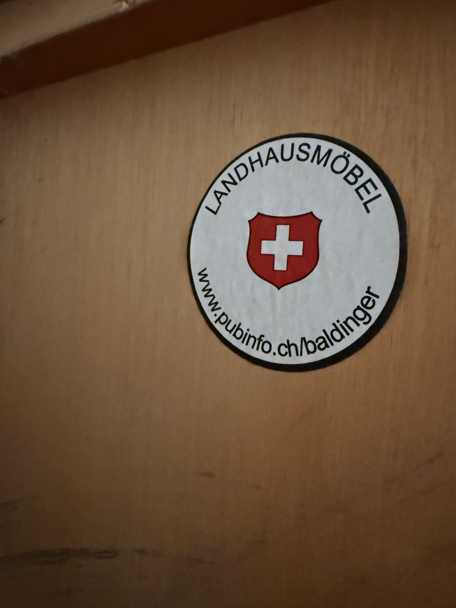 Articoli in legno: Schrank Nussbaum Holz – Usato da Rorbas venduto da erdbeeri91 2