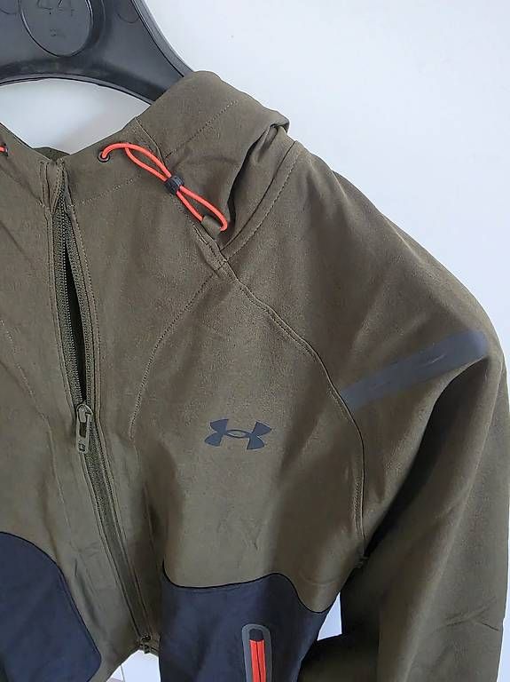 Under Armour Giacche: Under Armour Jacket M - NEW – Usato da Locarno venduto da ran_c5zb 4