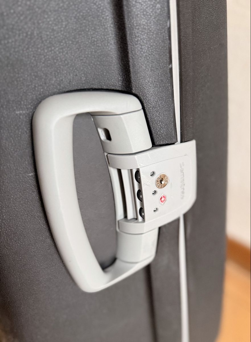 Valises de voyage: Samsonite Hartschalenkoffer, Typ Aeris Spinner 75 – D'occasion à Näfels par Triibholz 1