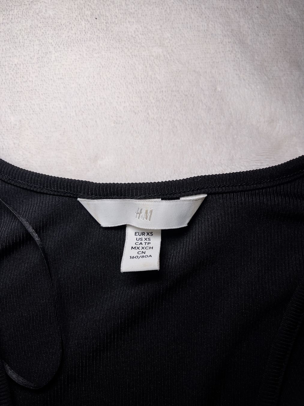 H&M Top: H&M - Top Black – Nuovo e nell'imballaggio originale da Zürich venduto da CBN_Fashion 1