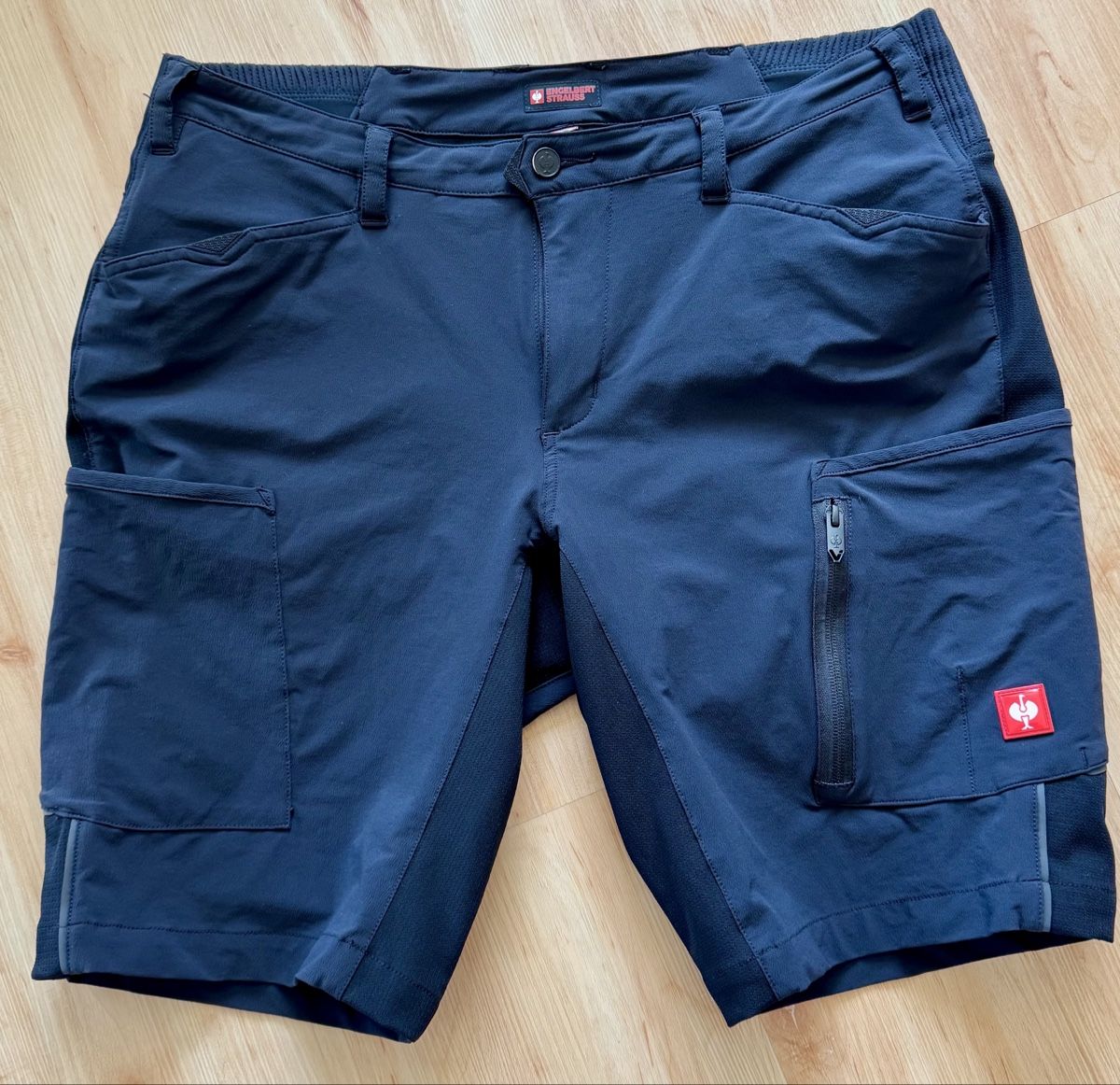 Engelbert Strauss Pantaloni: Engelbert Strauss Damen Arbeitsshorts,  Grösse 44 – Usato da Grüt (Gossau ZH) venduto da Minnymaus2