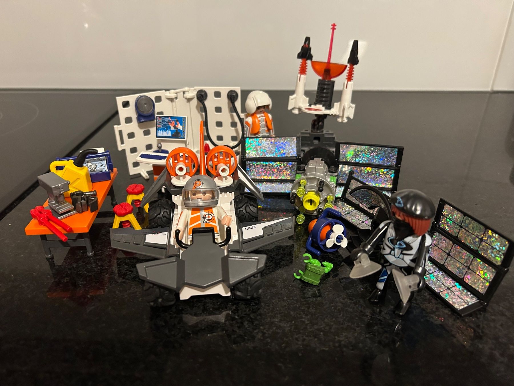 Playmobil Spielzeuge: Playmobil 9263 "Spy Team Werkstatt" – Gebraucht aus Lenzburg von Veidnolya
