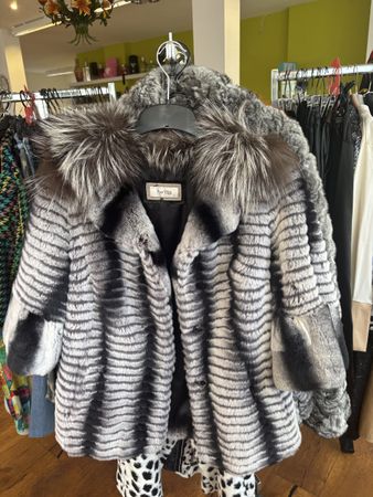 Twins Pelzjacke Gr. L mit Echtpelz Wintertop aktuell