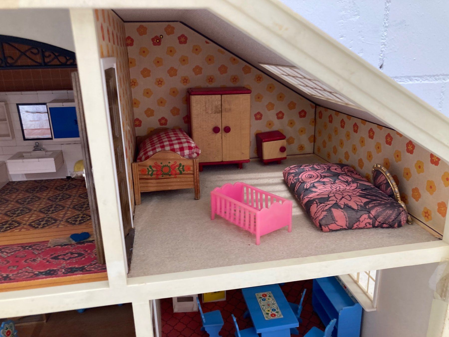 Lundby Puppenhäuser & -möbel: LUNDBY Puppenhaus mit Möbeln Original – Gebraucht aus Bertschikon Gossau von Phermes 3