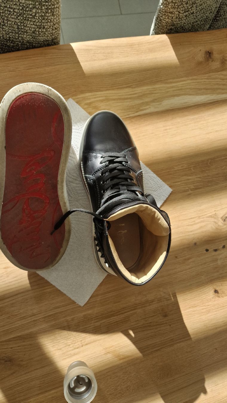 Scarpe da uomo: Chic Louboutin Sneaker High Top Schwarz Leder  – Usato da Dübendorf venduto da xhe_rgc7 2