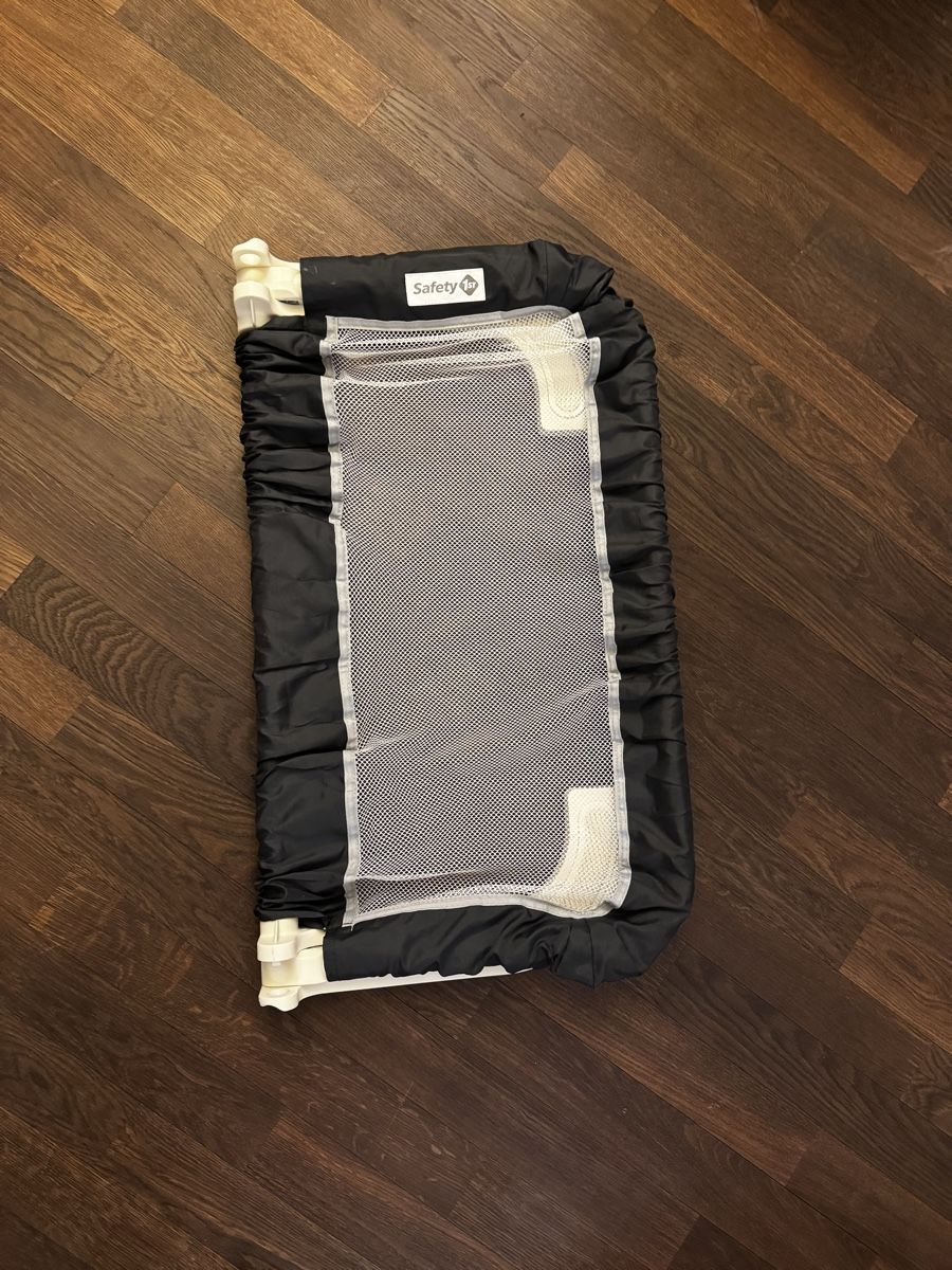 Box & Barriere di sicurezza: Safety 1st Bed Rail - Excellent Condition! – Usato da Adliswil venduto da nthomas_80 3