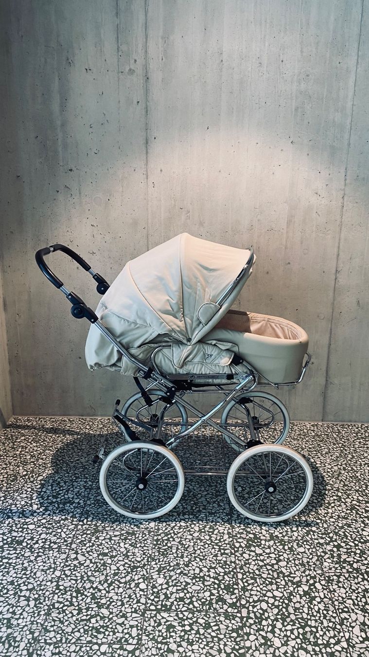 Original Hesba Kinderwagen - super Zustand und viel Zubehr (Gebraucht) in  Luzern fr CHF 495  nur Abholung auf Ricardo kaufen
