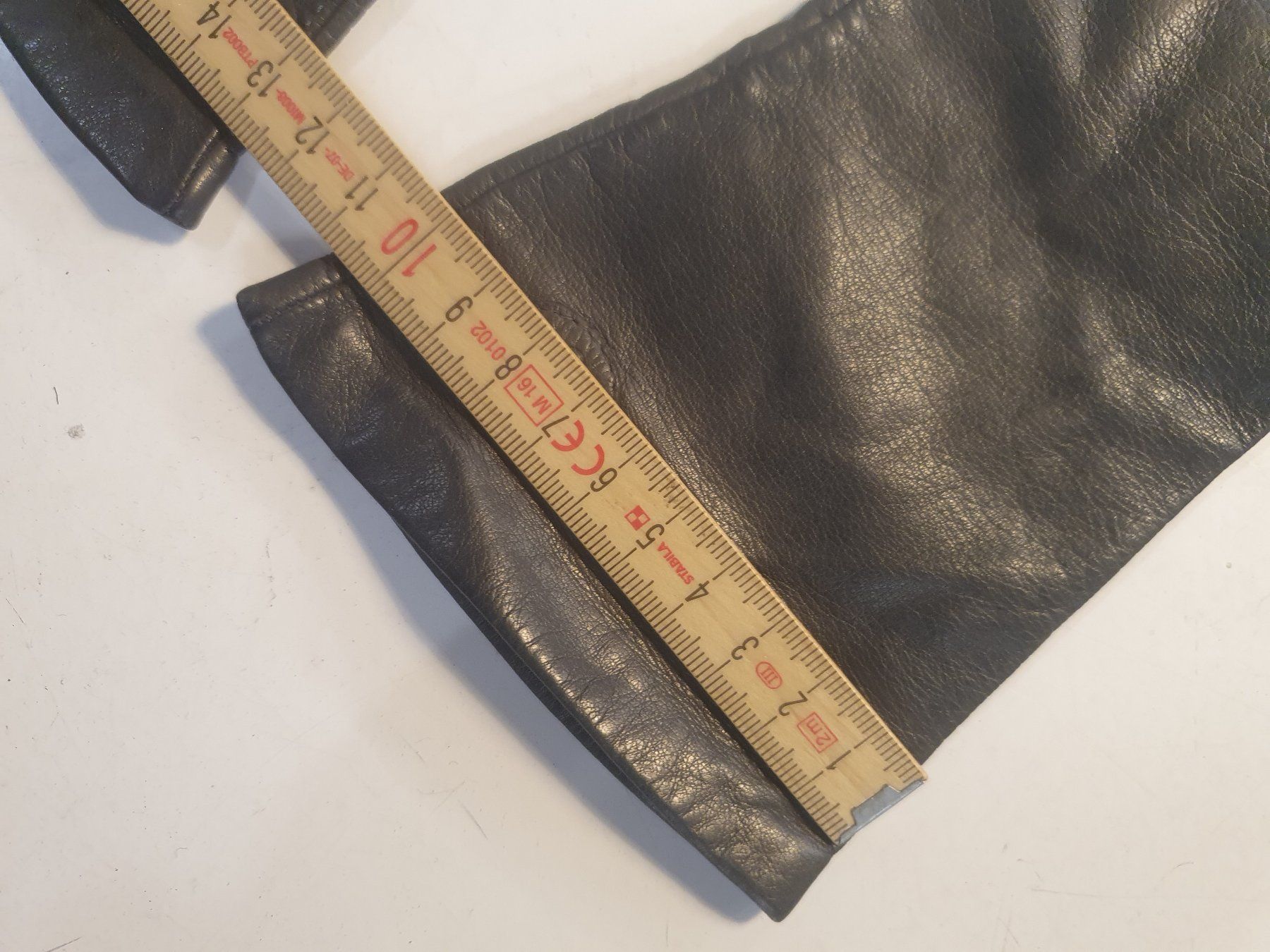 Guanti & manicotti: Damenhandschuhe Leder grau grösse 7 – Usato da Zürich venduto da loosebone 4