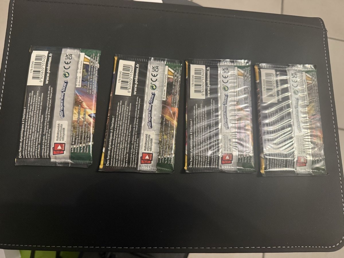 Pokémon Carte collezionabili: Arts et booster Pokémon évolution céleste  – Nuovo e nell'imballaggio originale da La Chaux-de-Fonds venduto da Chacha99 1
