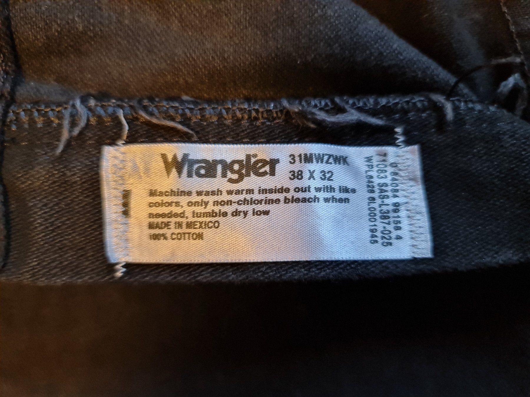Jeans: Wrangler Realaxed Shadow Black W38/L32 – Neu (gemäss Beschreibung) aus Embrach von Ta89 4
