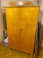 Kleiderschrank 1950er helles Holz