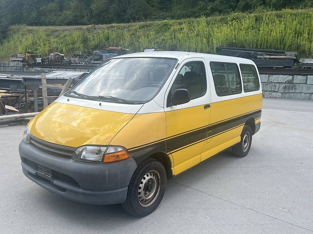 Autos: Toyota Hiace 2.7 – D'occasion à Thusis par LG.Autohandel 1