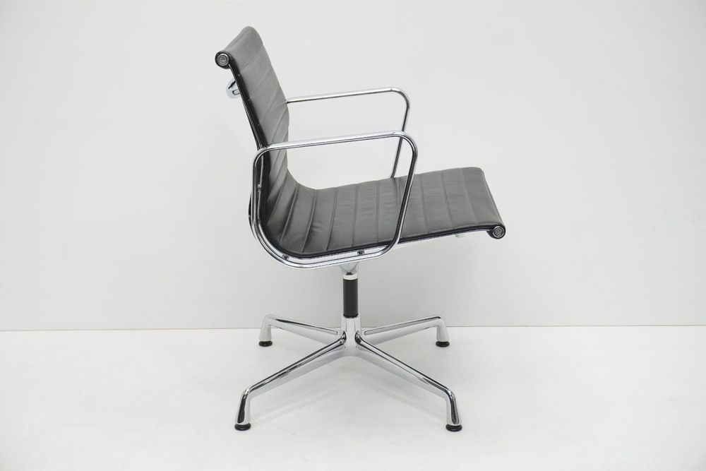 Original Vitra Eames Alu Chair EA107 EA108 Leder nero 4