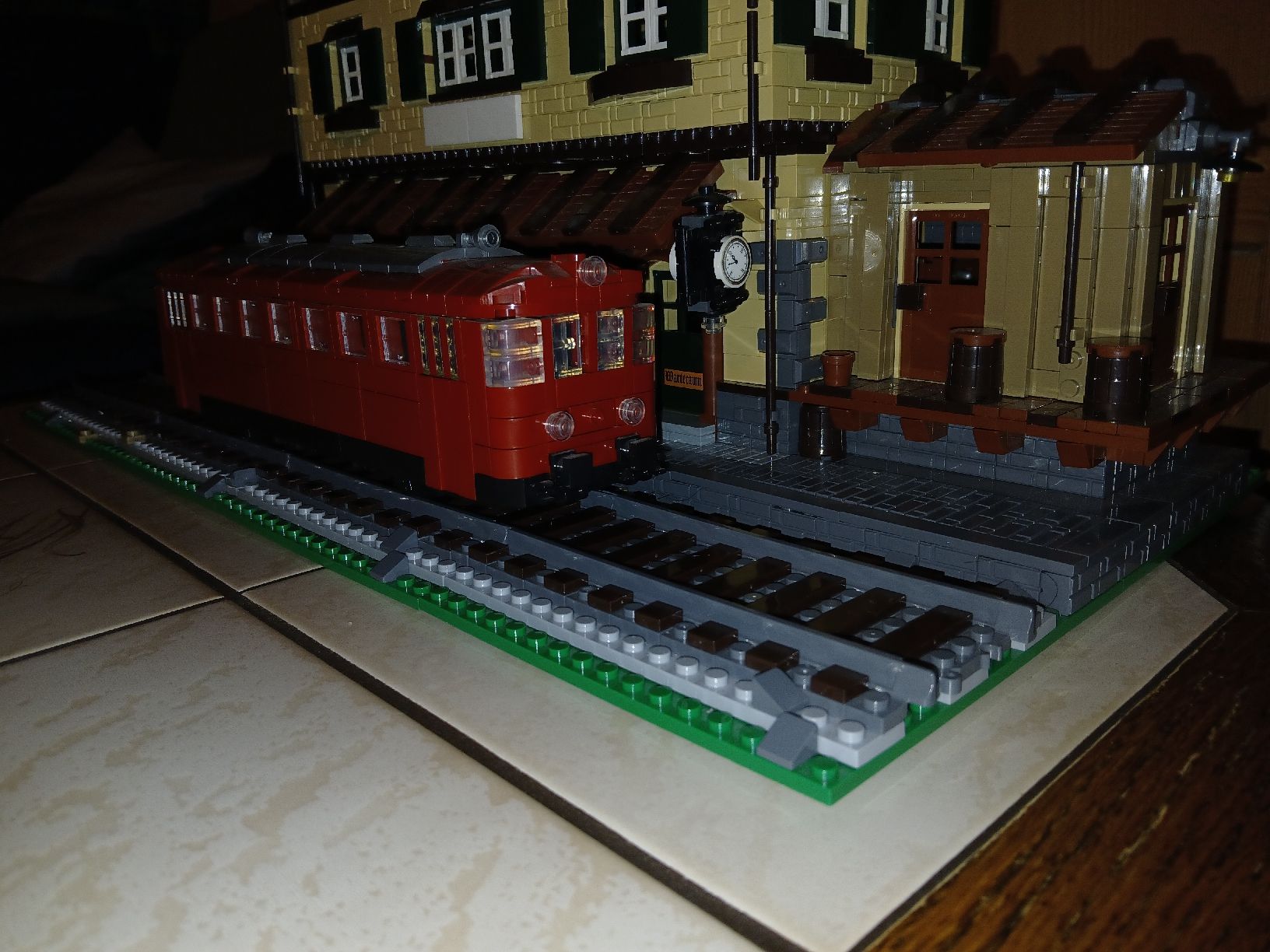 Giocattoli: Xingbao 19007 Bahnhof – Nuovo (secondo la descrizione) da Lyssach venduto da Eric750 6