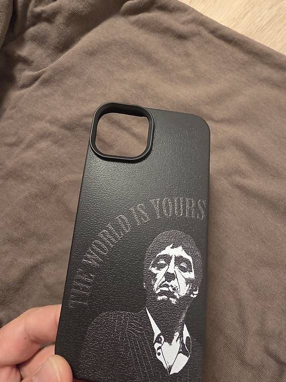 Cover & Protezioni schermo: Cover iphone  – Usato da Agno venduto da Scambio-Vendo-Agno 1