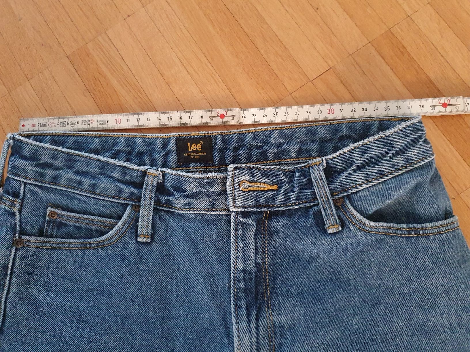 Lee Jeans: Stylische Lee Jeans – Usato da Laufenburg venduto da megane1959 1