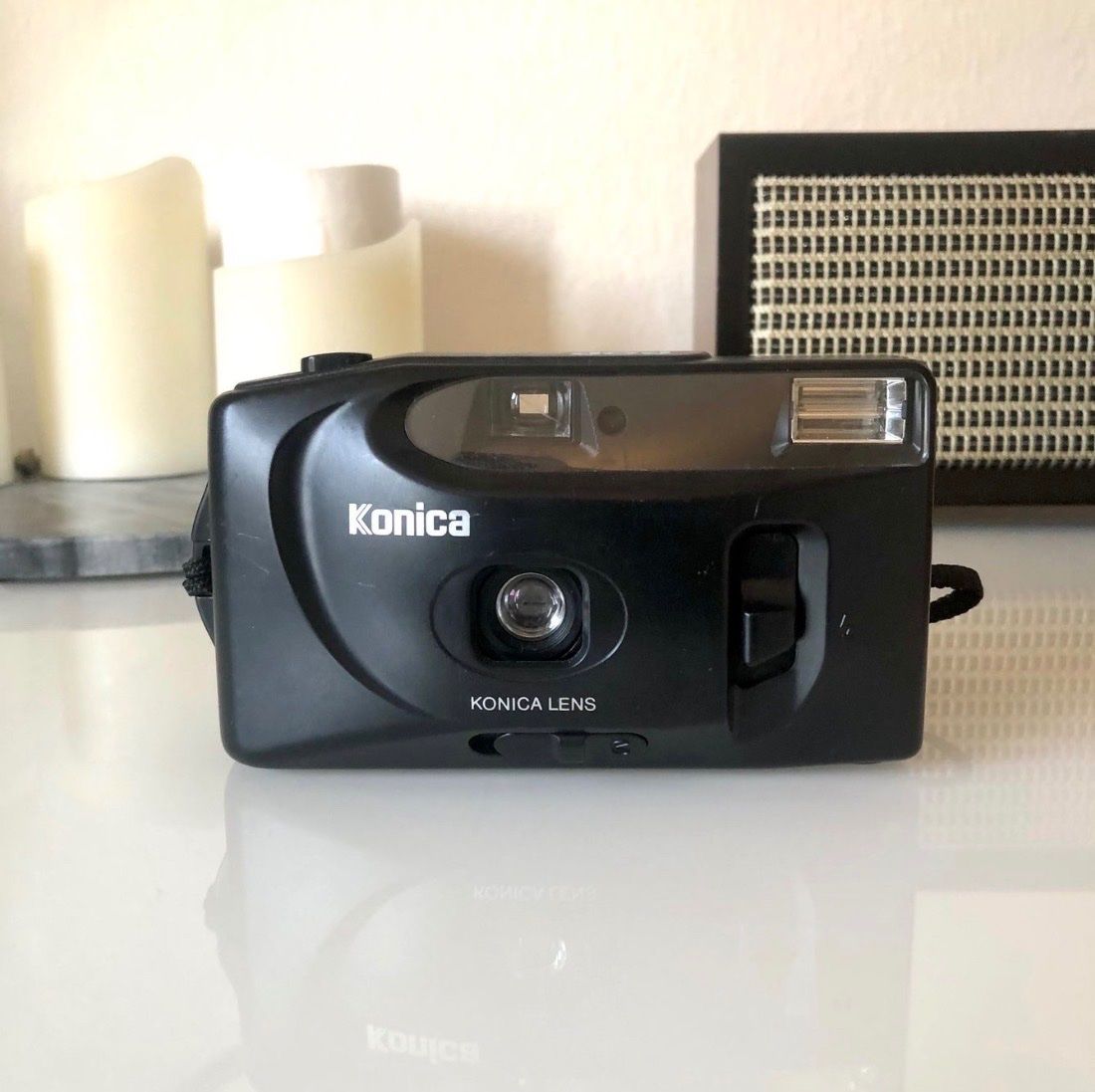 Konica Kamera: Vintage Konica Pop EF-20 Analogkamera – Gebraucht aus Bern von ln2