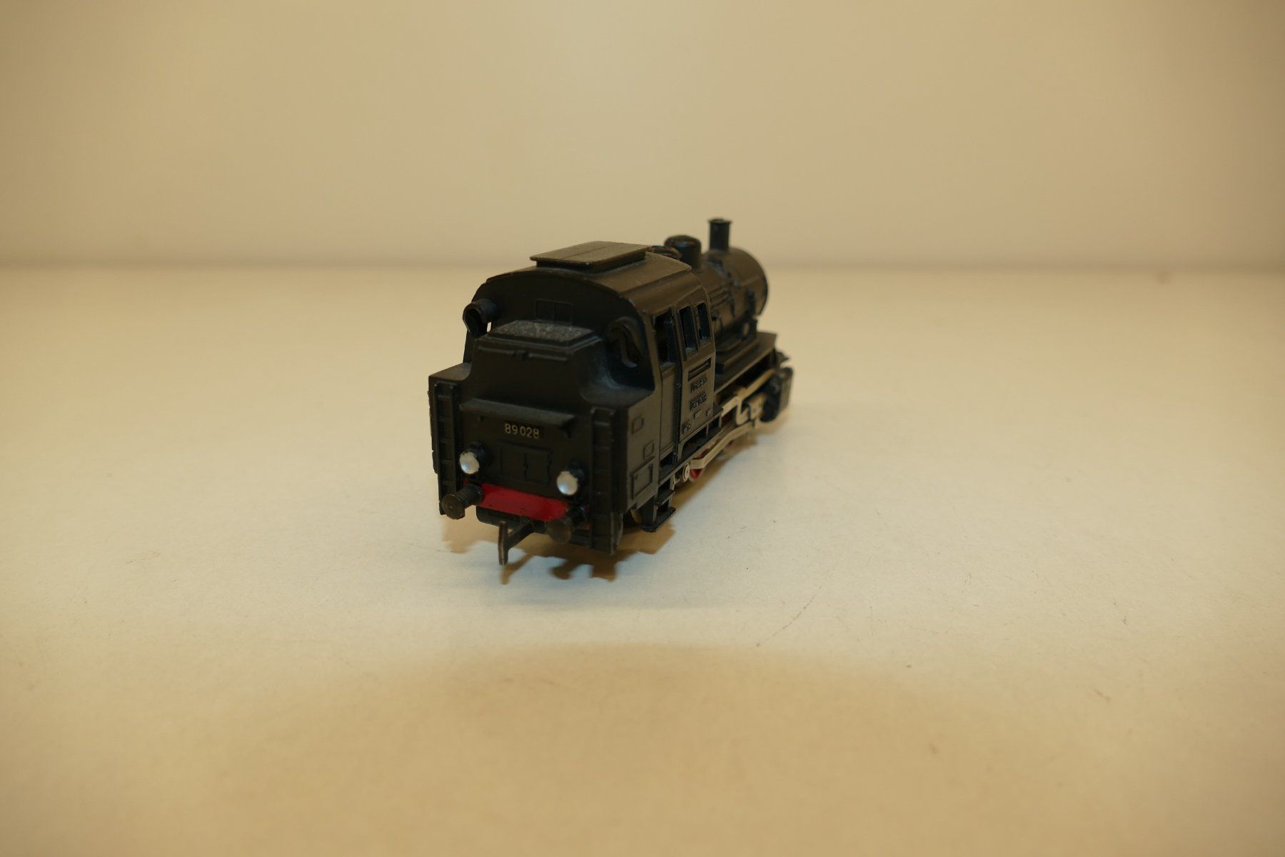 Märklin Modellini di ferrovie: Märklin H0: DB Tenderdampflok BR89 – Usato da Niederhasli venduto da rail-duerst 3