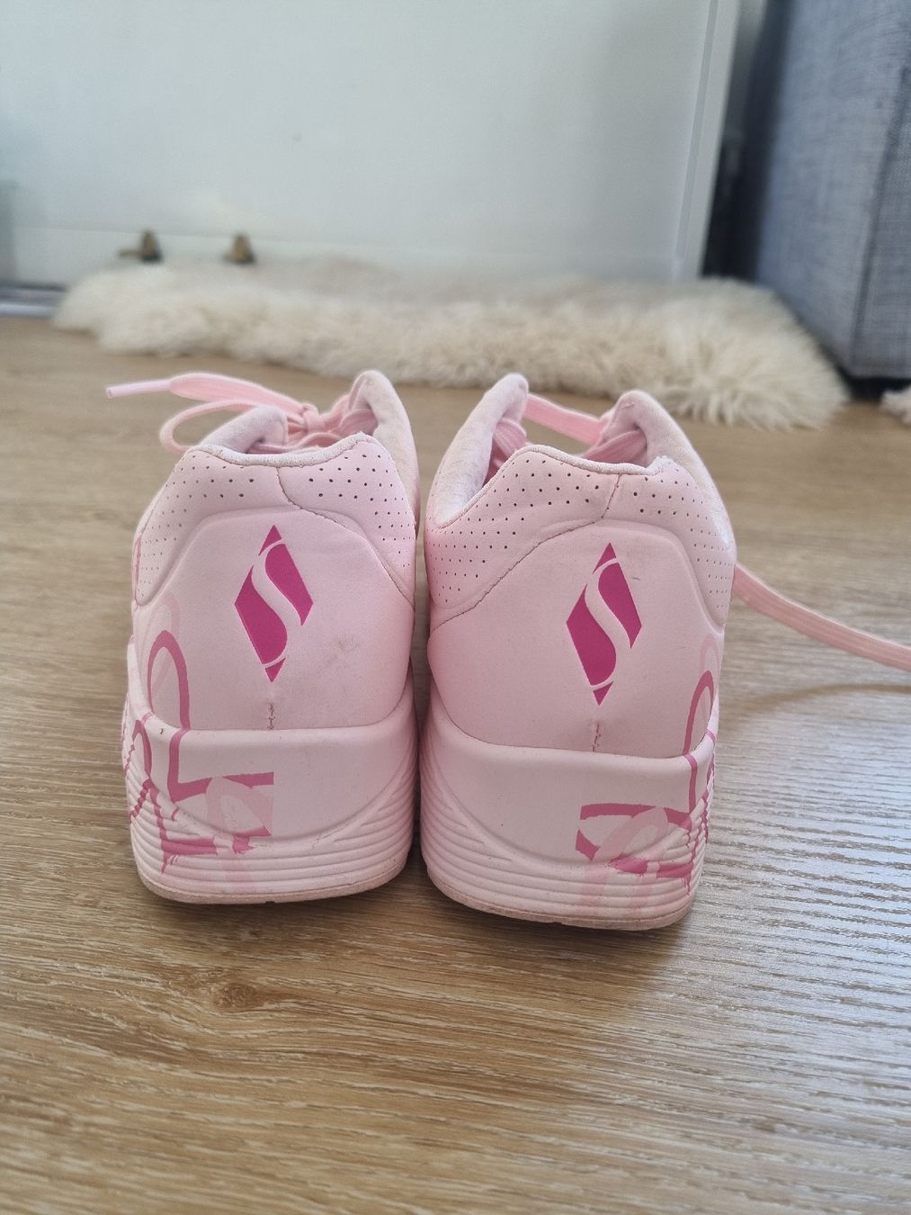 Scarpe da donna: skecher schuhe fast neu – Usato da Romanshorn venduto da Stedy7 2