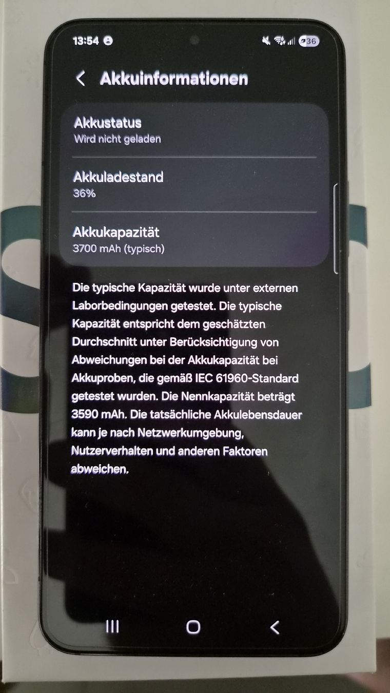 Samsung Telefoni cellulari / Smartphones: Samsung Galaxy S22 – Usato da Niederbuchsiten venduto da chaschte01 1
