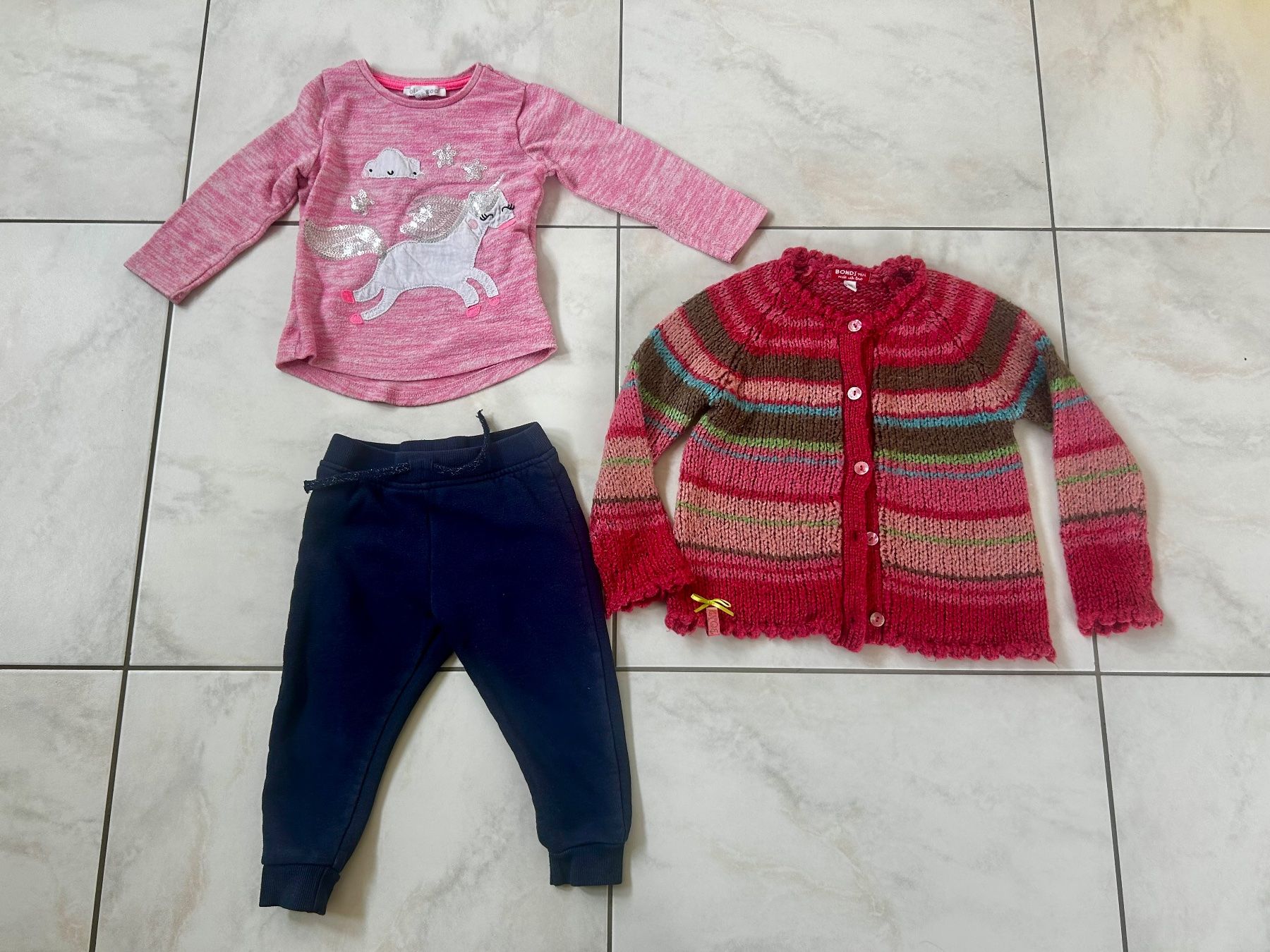 Kleiderpakete & -sets: Girls clothes set gr.86 autumn/winter – Gebraucht aus Rüti ZH von JB_8630