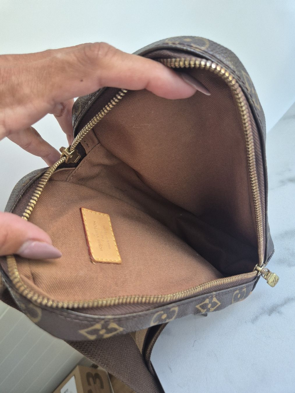 Louis Vuitton Sacs femmes: Louis Vuitton Pochette Gange – D'occasion à Weisslingen par Airgate 3