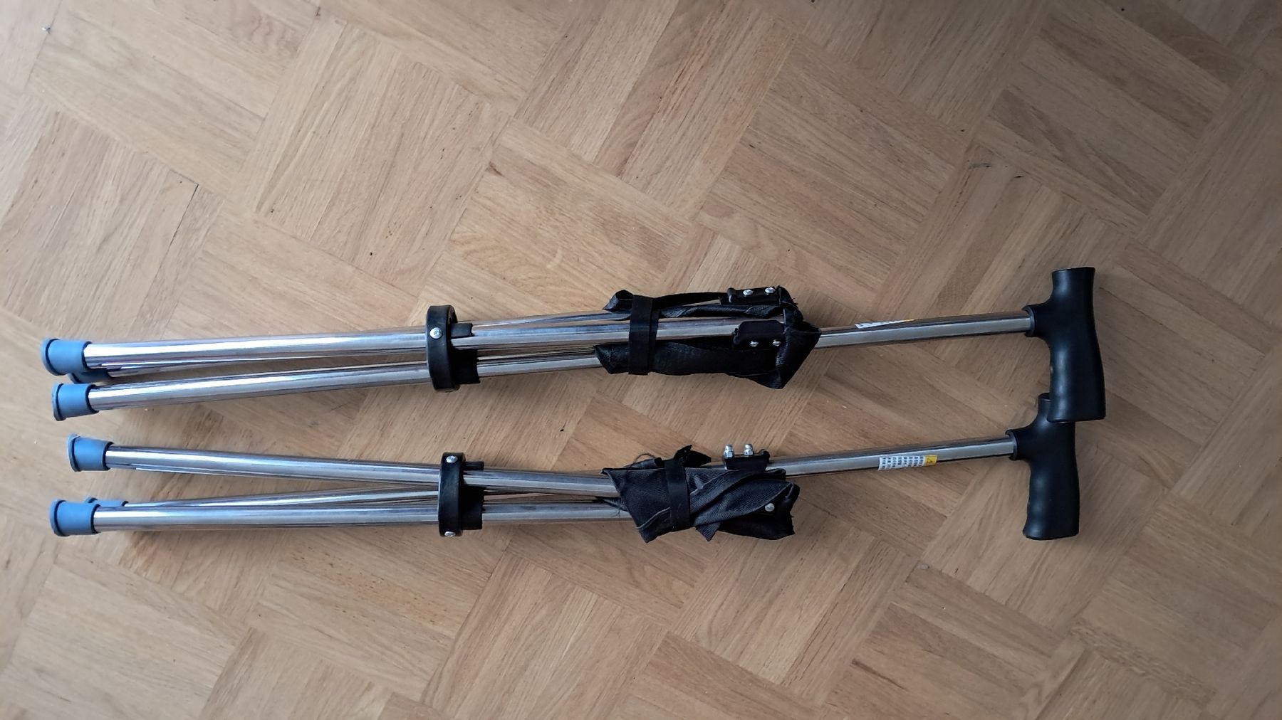 Gehhilfen: gehstock mit sitz  2x – Gebraucht aus Oberentfelden von Caot10 1