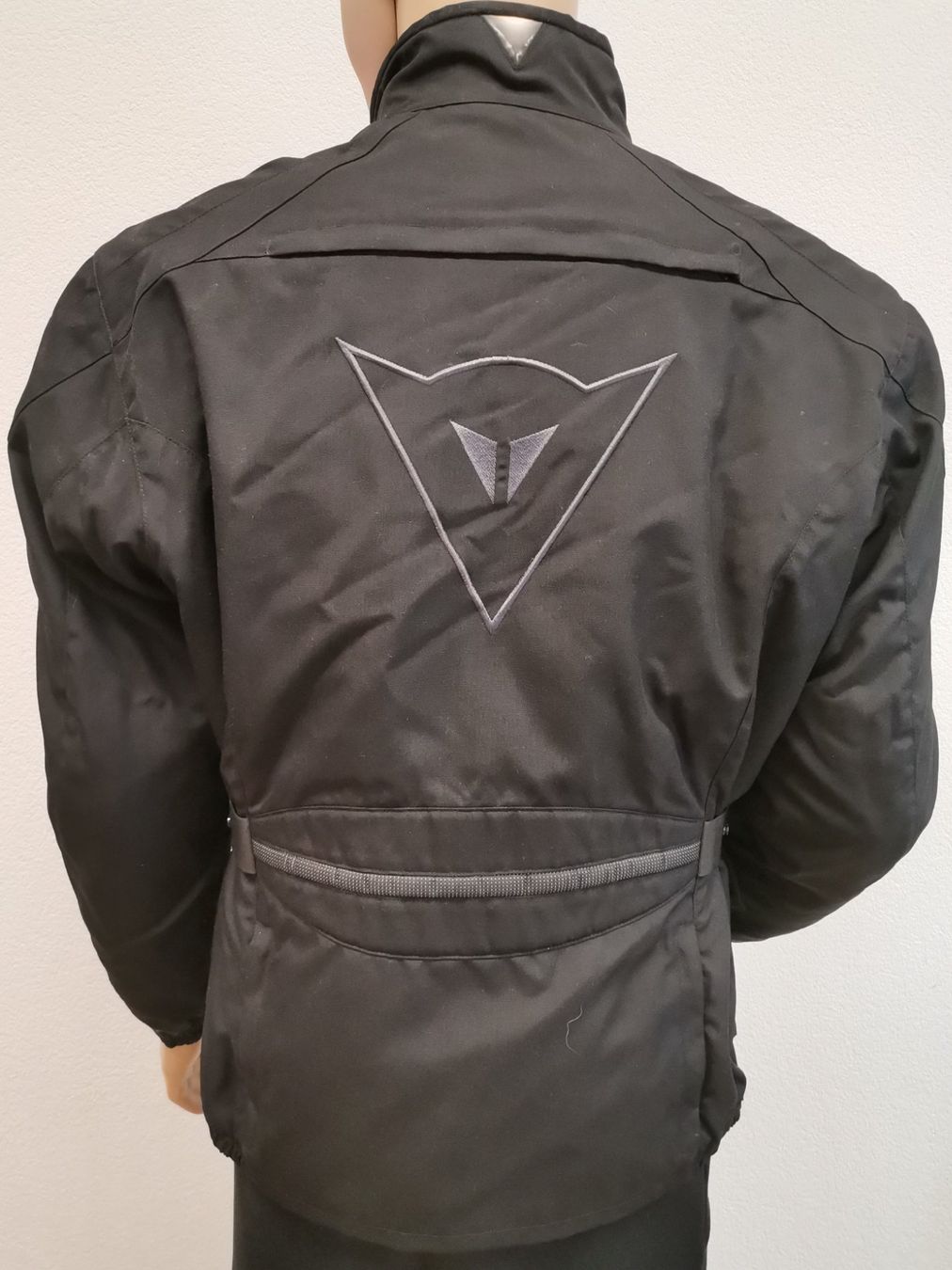 Dainese Giacche: DAINESE Motorradjacke Gr.48 schwarz – Usato da Schaffhausen venduto da Restwert_SH 2